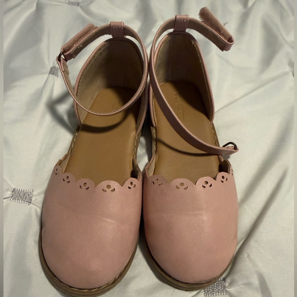 Old Navy Girls Pink Scalloped Ankle Strap Flats